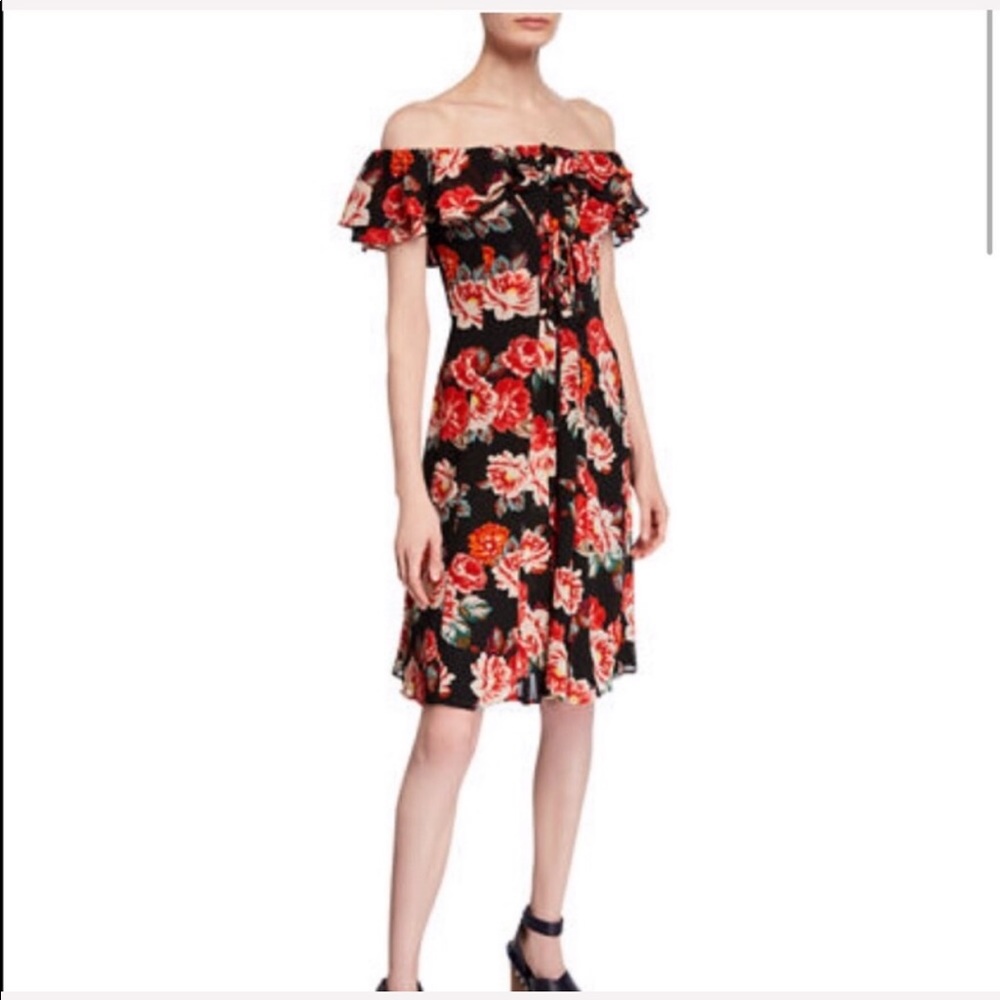 ASTR the label off the Shoulder floral dre…